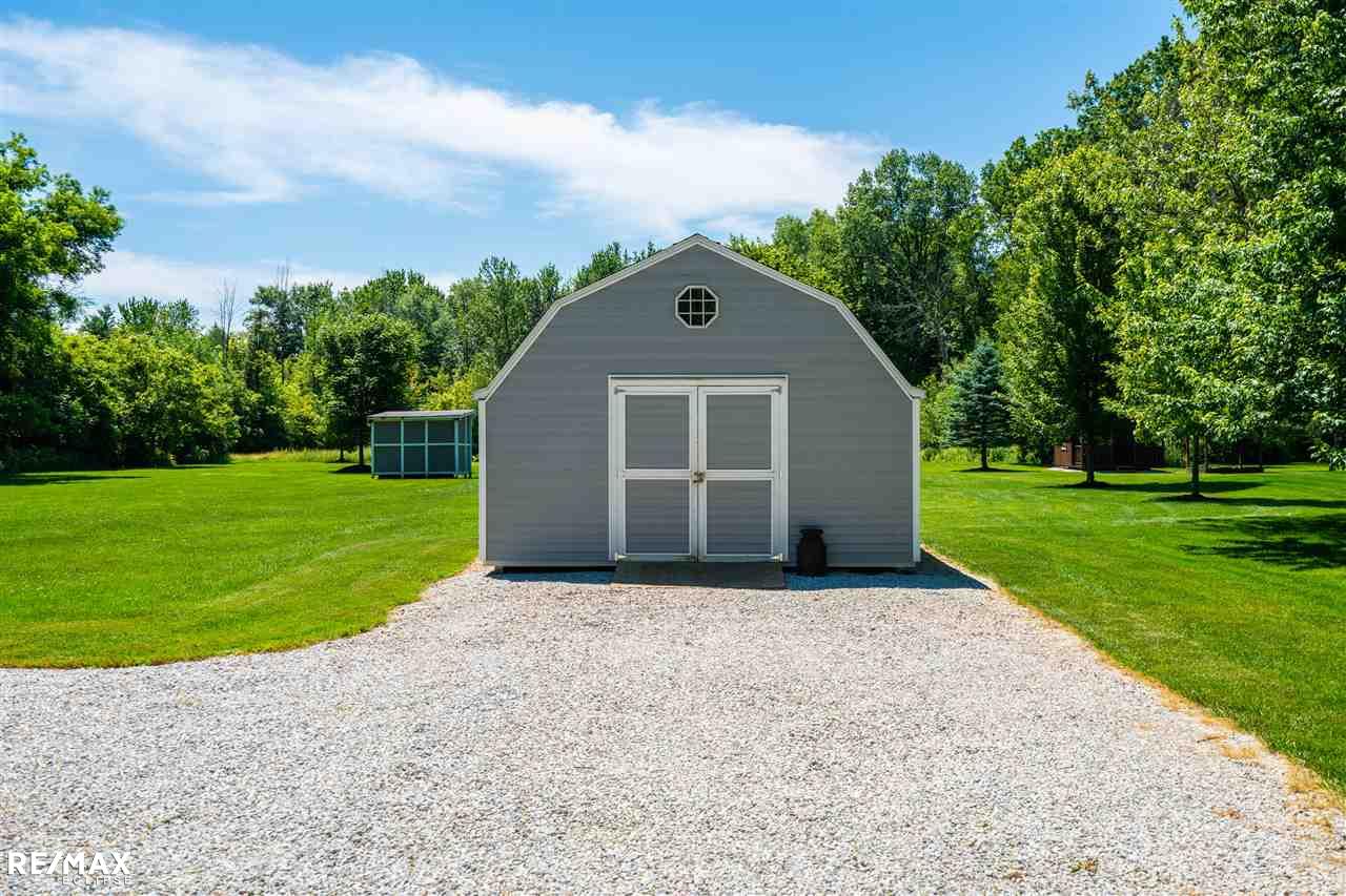 17130 Irwin Road Armada, MI 48005 - Photo 28 of 44 31385493-27.JPG