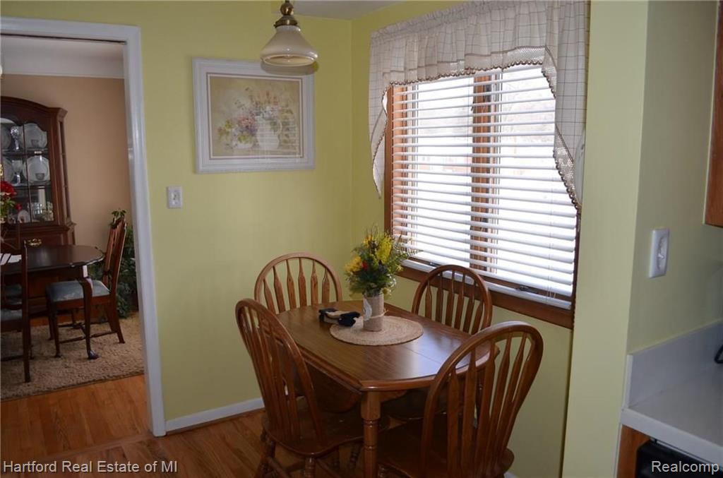 28158 Hawberry Road Farmington Hills, MI 48331 - Photo 19 of 33