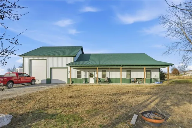 $700,000 | 9857 Southwest Duroc Drive, Cameron, MO 64429