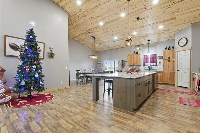 $700,000 | 9857 Southwest Duroc Drive, Cameron, MO 64429