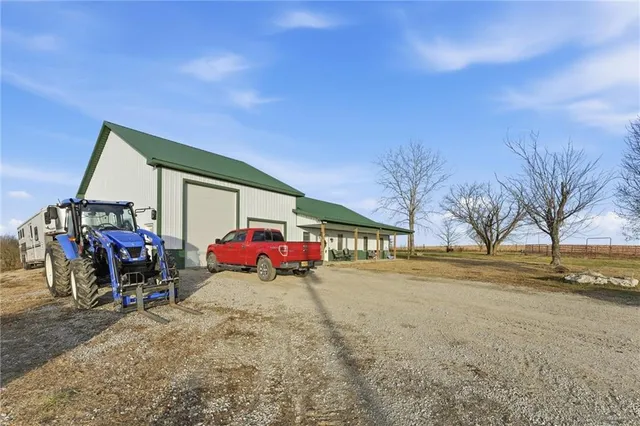 $700,000 | 9857 Southwest Duroc Drive, Cameron, MO 64429