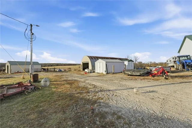 $700,000 | 9857 Southwest Duroc Drive, Cameron, MO 64429