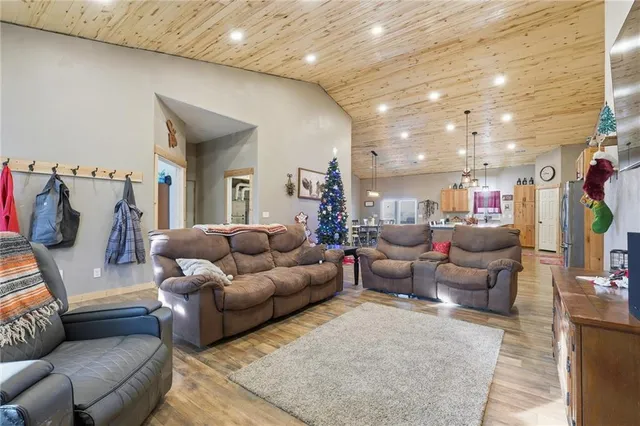 $700,000 | 9857 Southwest Duroc Drive, Cameron, MO 64429