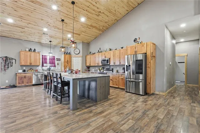 $700,000 | 9857 Southwest Duroc Drive, Cameron, MO 64429