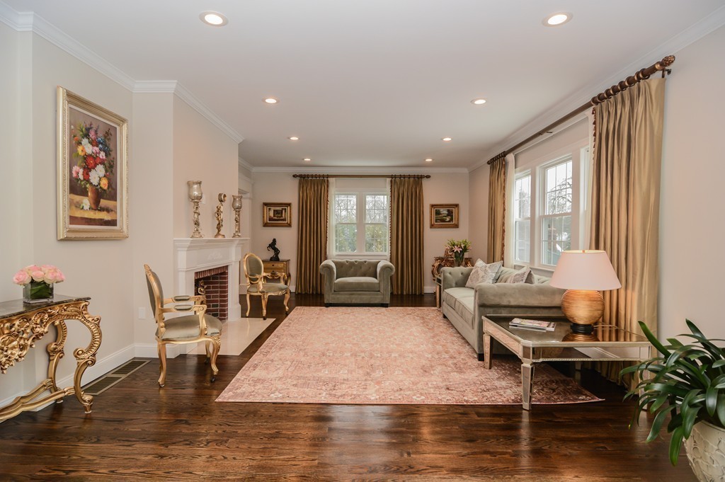 25 Chiltern Road Weston, MA 02493 - Photo 5 of 13