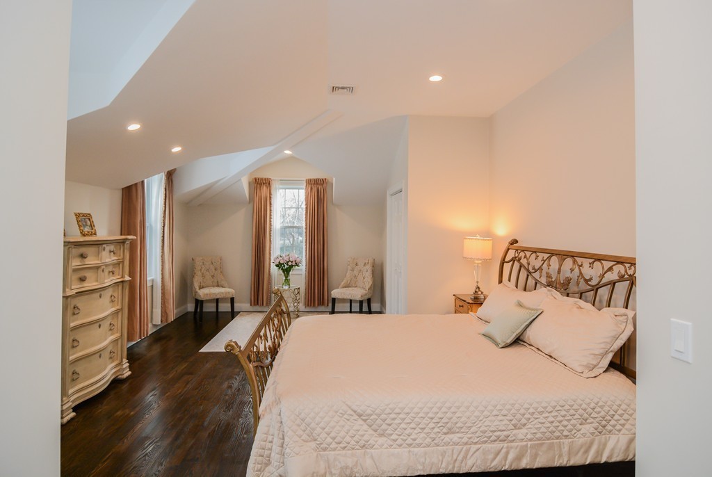 25 Chiltern Road Weston, MA 02493 - Photo 8 of 13