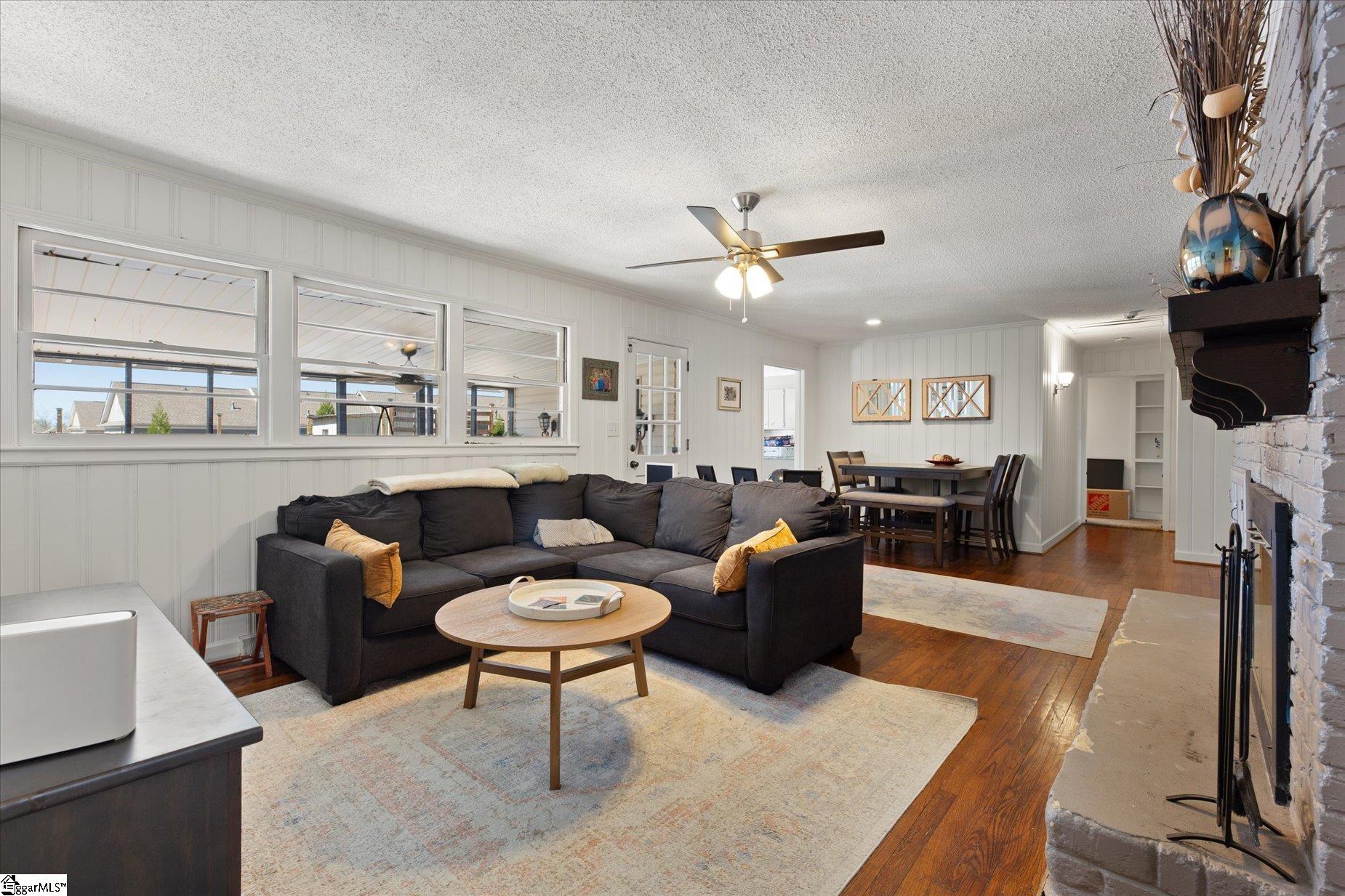 104 Oak Forest Drive Greer, SC 29650 - Photo 8 of 30