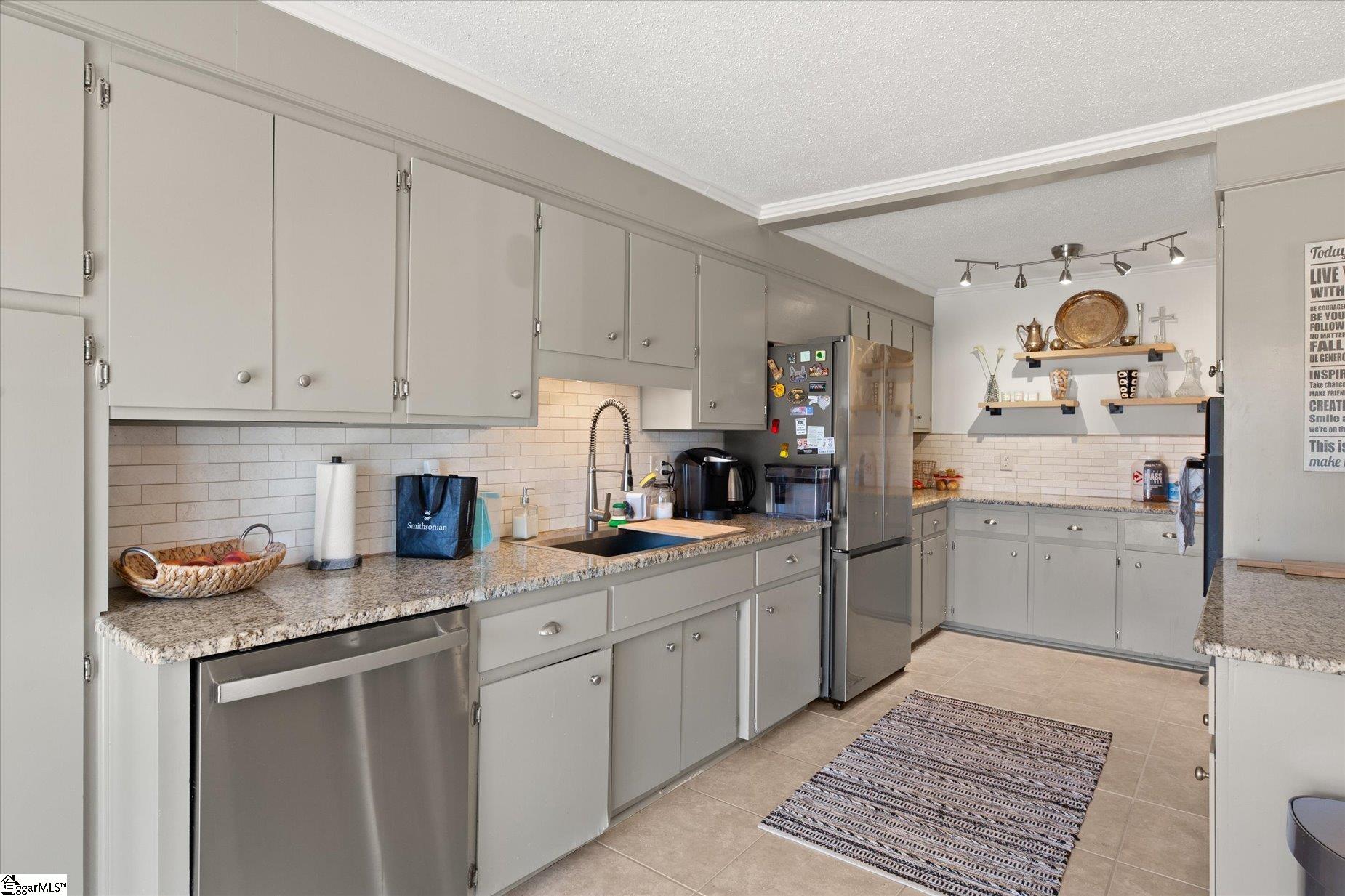 104 Oak Forest Drive Greer, SC 29650 - Photo 10 of 30