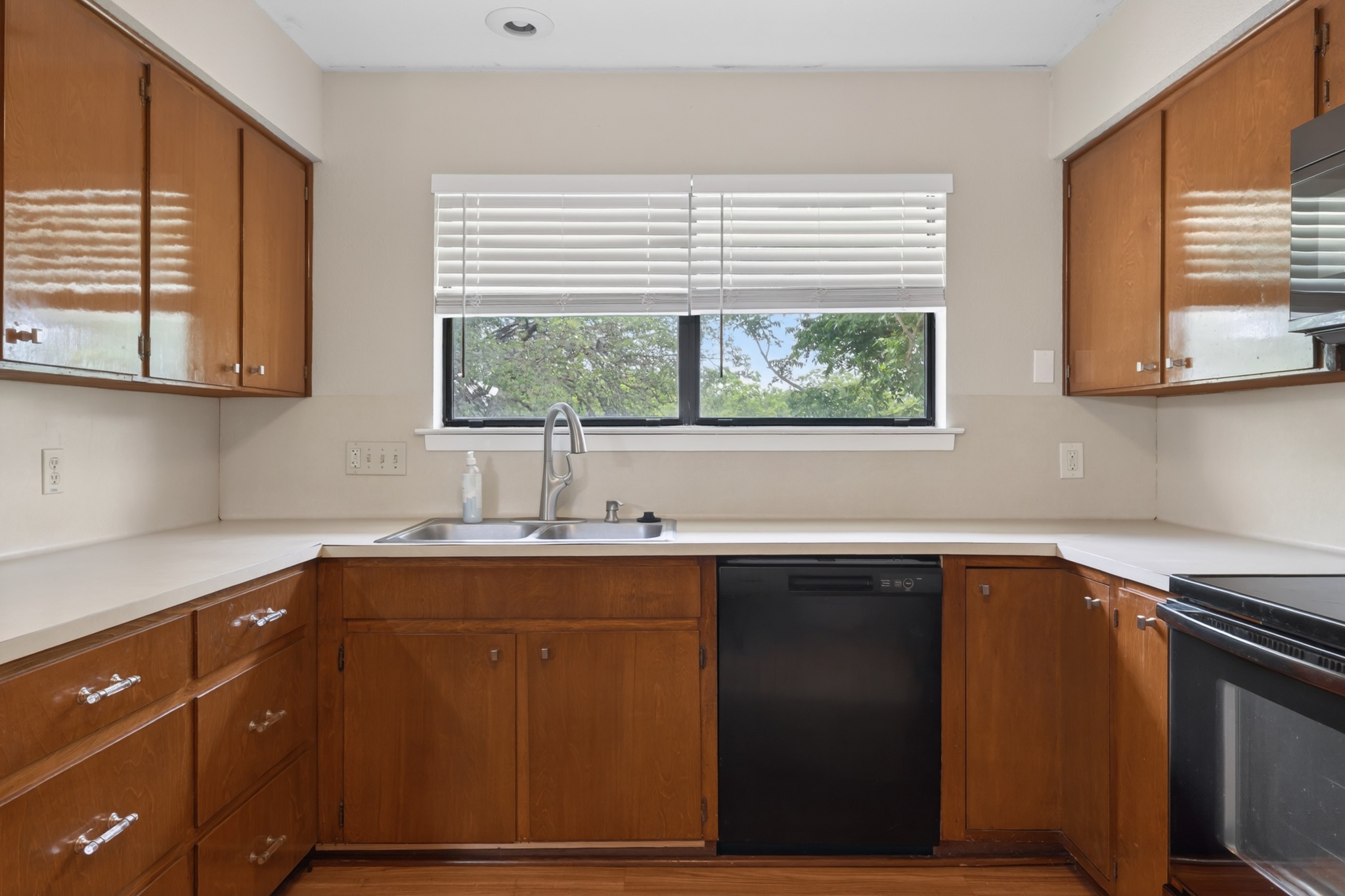 615 Old Manchaca Road Austin, TX 78748 - Photo 12 of 40