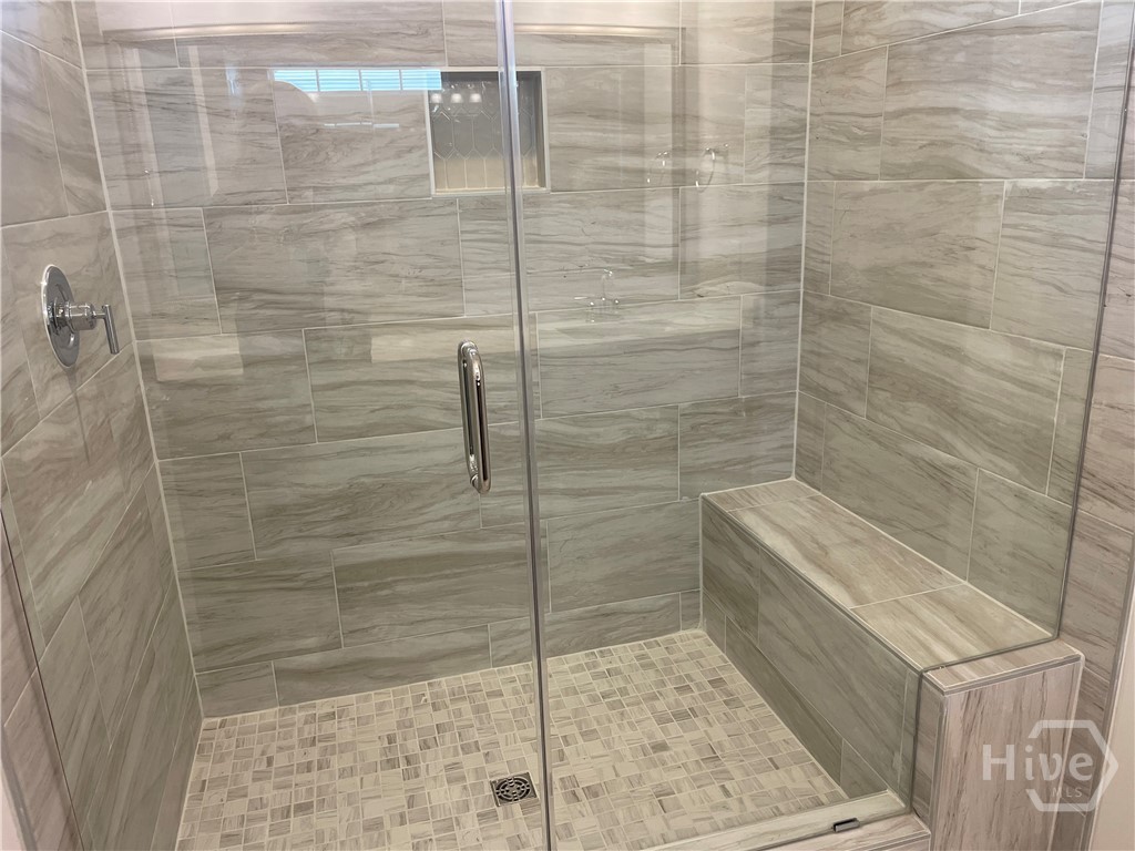 146 Como Drive Pooler, GA 31322 - Photo 10 of 23 Amazing Tiled Shower in Primary