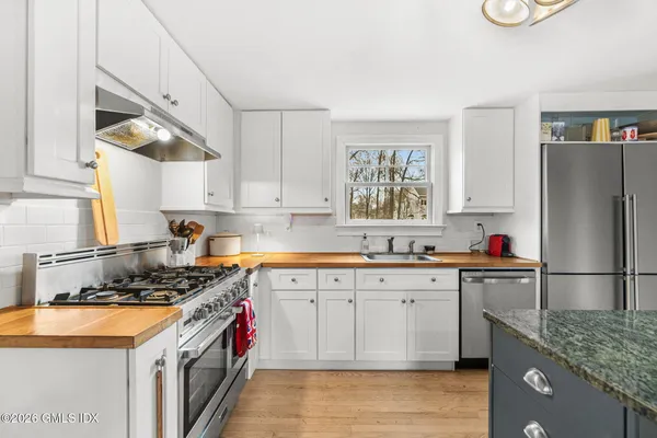 $18,500 | 12 Grimes Road, Old Greenwich, CT 06870