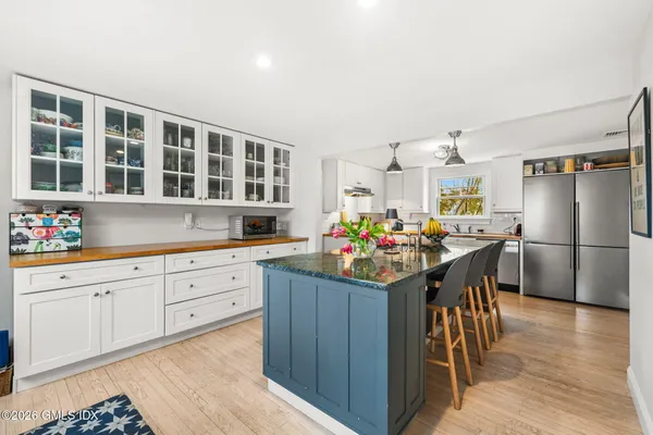 $18,500 | 12 Grimes Road, Old Greenwich, CT 06870