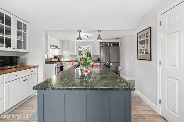 $18,500 | 12 Grimes Road, Old Greenwich, CT 06870