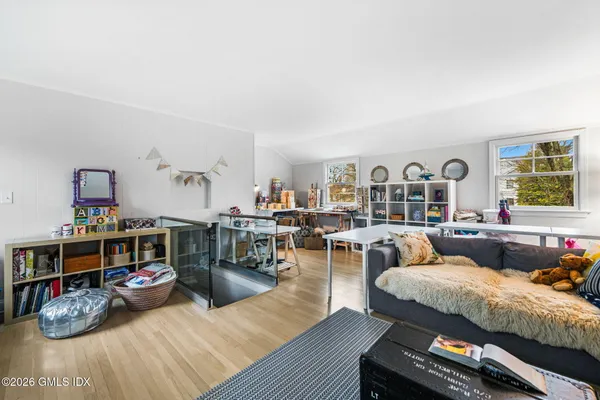 $18,500 | 12 Grimes Road, Old Greenwich, CT 06870