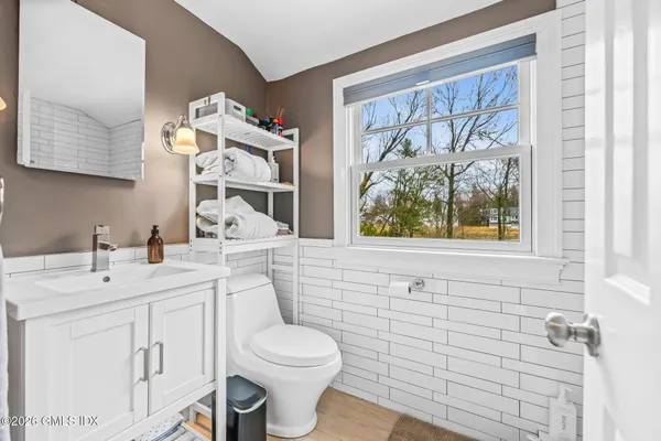 $18,500 | 12 Grimes Road, Old Greenwich, CT 06870