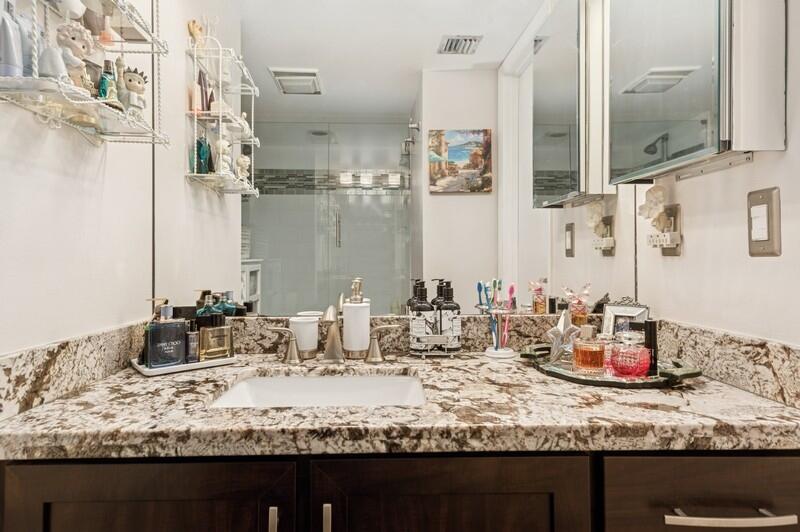 6562 Boca Del Mar Drive, Unit 321 Boca Raton, FL 33433 - Photo 15 of 21 2nd Bathroom