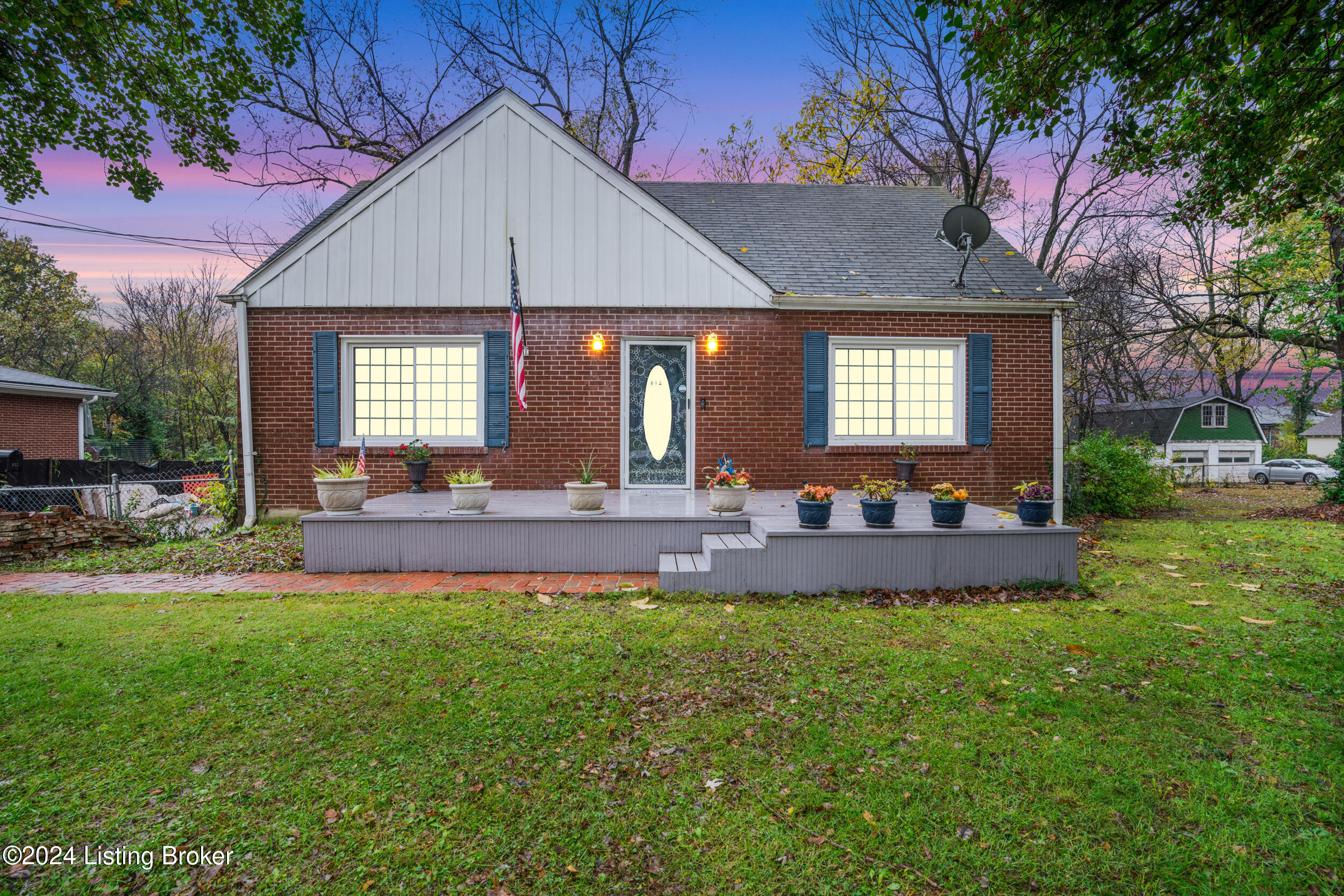 812 Palatka Road Louisville, KY 40214 - Photo 2 of 35 DAY TO DUSK