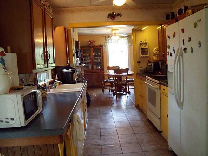 467 Danforth Street Portland, ME 04102 - Photo 12 of 32 Kitchen.