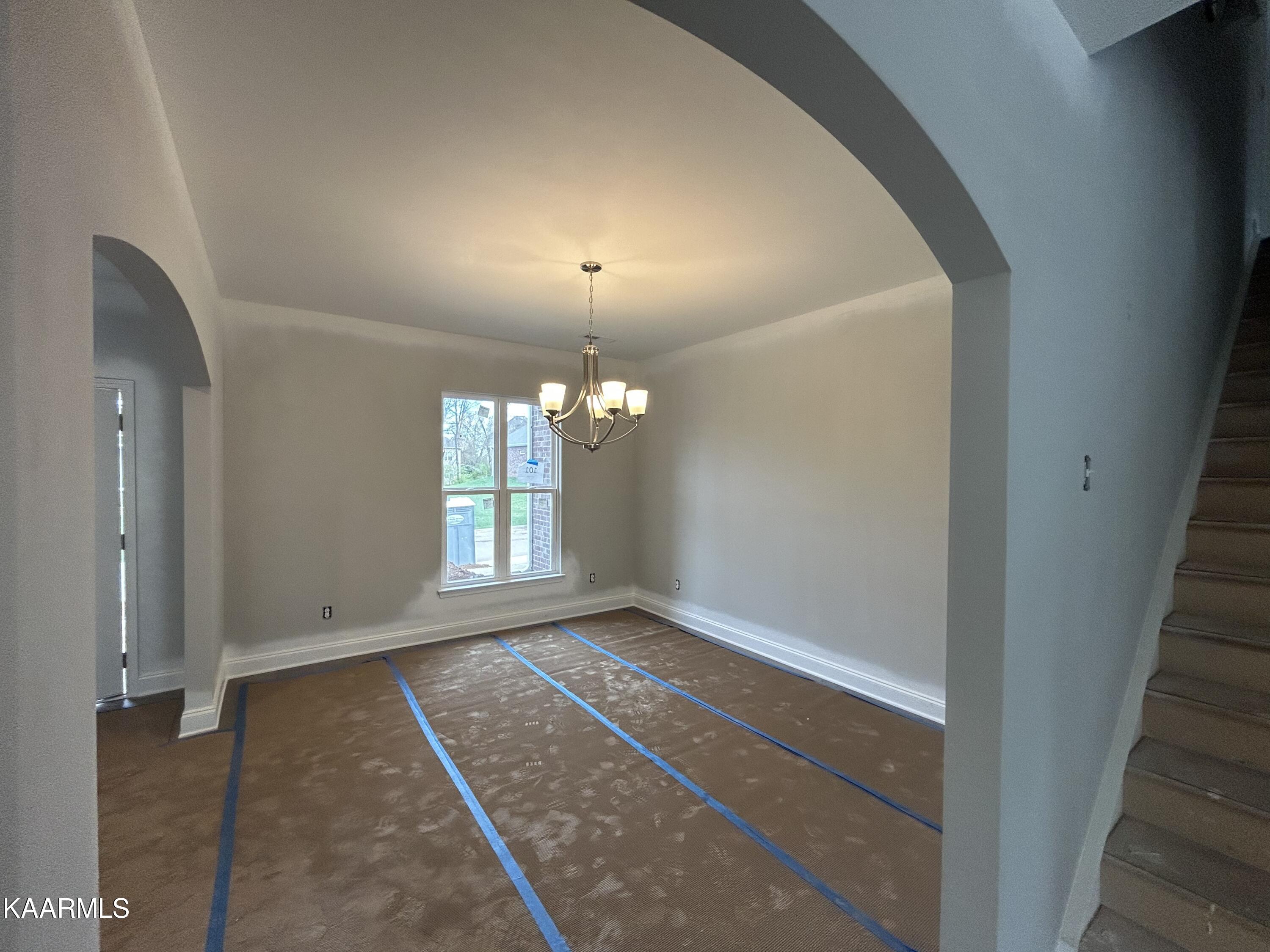1413 Vale View Road Knoxville, TN 37922 - Photo 3 of 19 A1BFE753-09CB-4E7E-A838-8C454BA54A97