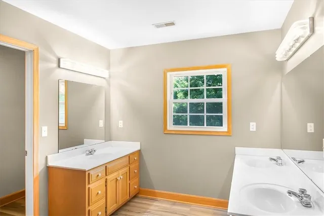 $549,000 | 245 Southwest 400th Road, Warrensburg, MO 64093