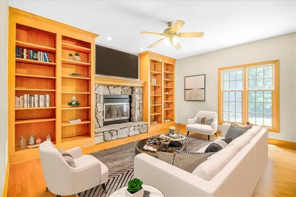$549,000 | 245 Southwest 400th Road, Warrensburg, MO 64093