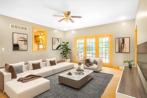 $549,000 | 245 Southwest 400th Road, Warrensburg, MO 64093