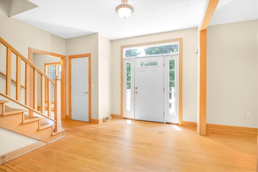 245 Southwest 400th Road Warrensburg, MO 64093 - Photo 6 of 34