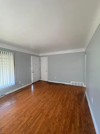 $1,250 | 19961 Pinehurst Street, Detroit, MI 48221