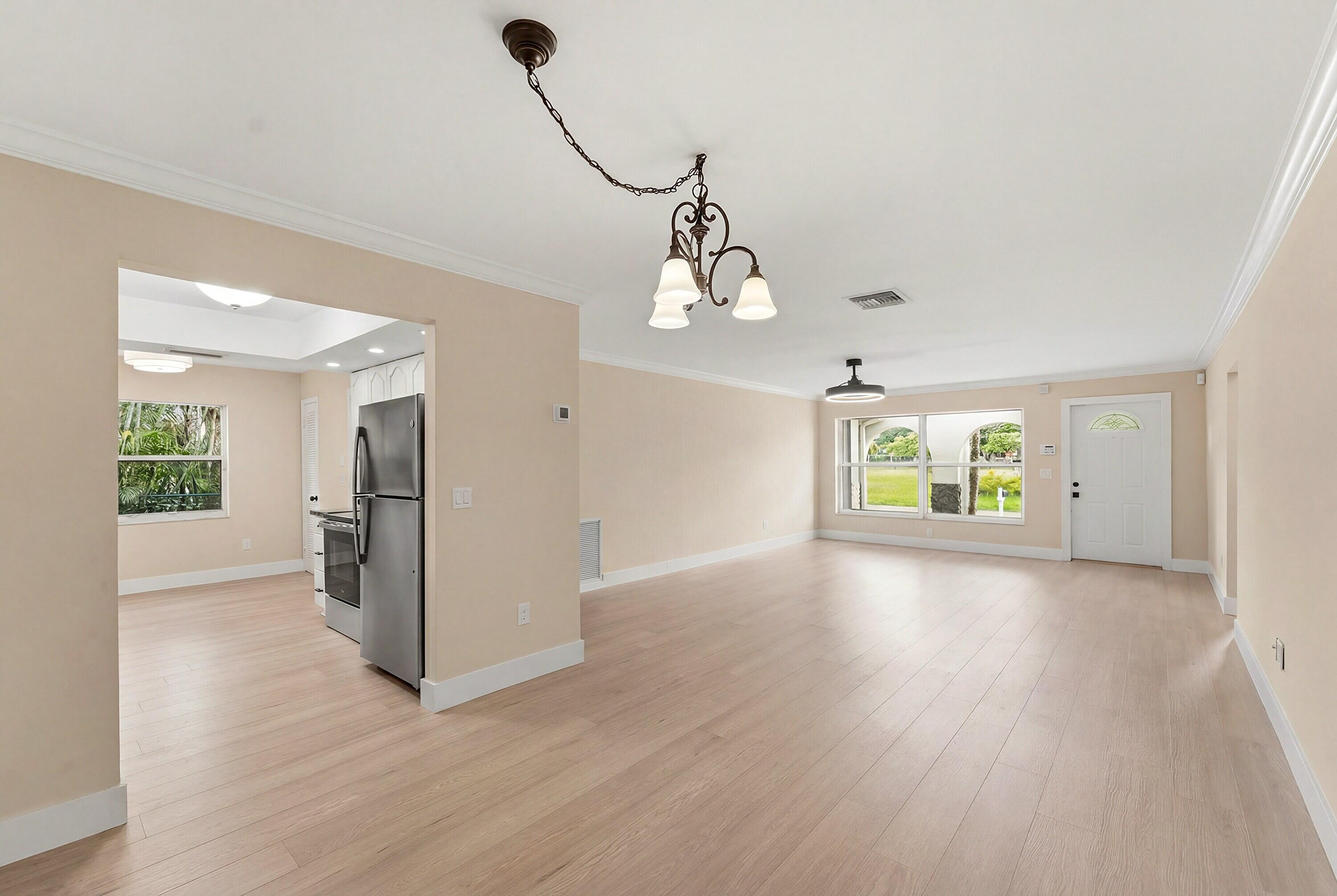 22267 Southwest 57th Avenue Boca Raton, FL 33428 - Photo 5 of 49 10_dining area