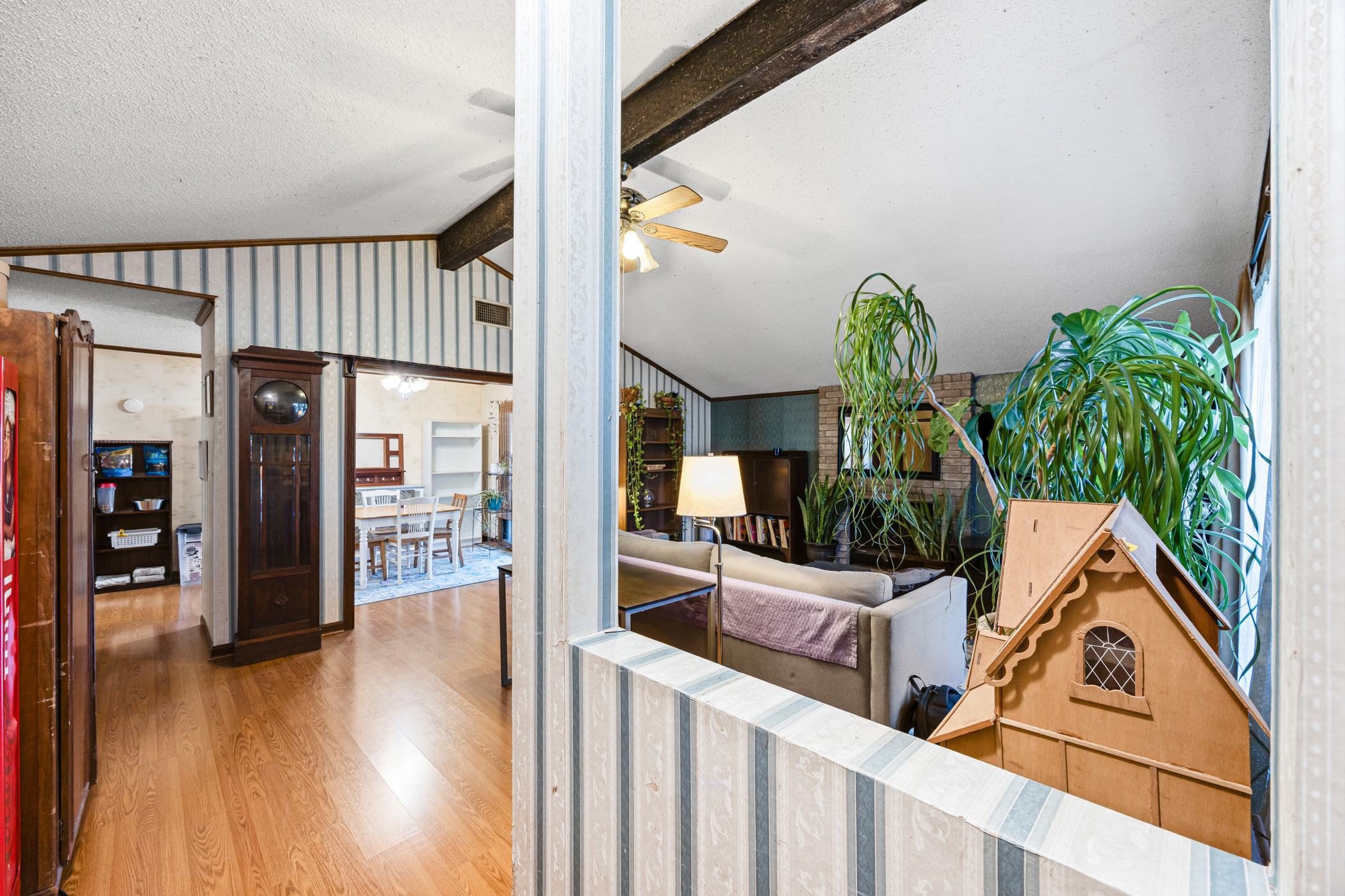 6300 Libyan Drive Austin, TX 78745 - Photo 5 of 35 a view of living room kitchen and entryway