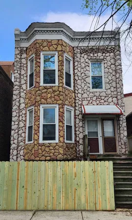 $1,350 | 3520 South Winchester Avenue, Unit 2F, Chicago, IL 60609