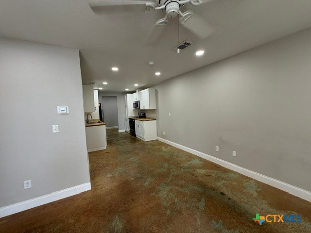 661 West Austin Street, Unit Q Luling, TX 78648 - Photo 5 of 11