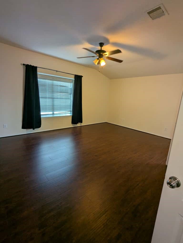 426 Dockside Terrace Katy, TX 77494 - Photo 20 of 36 Large Primary Bedroom