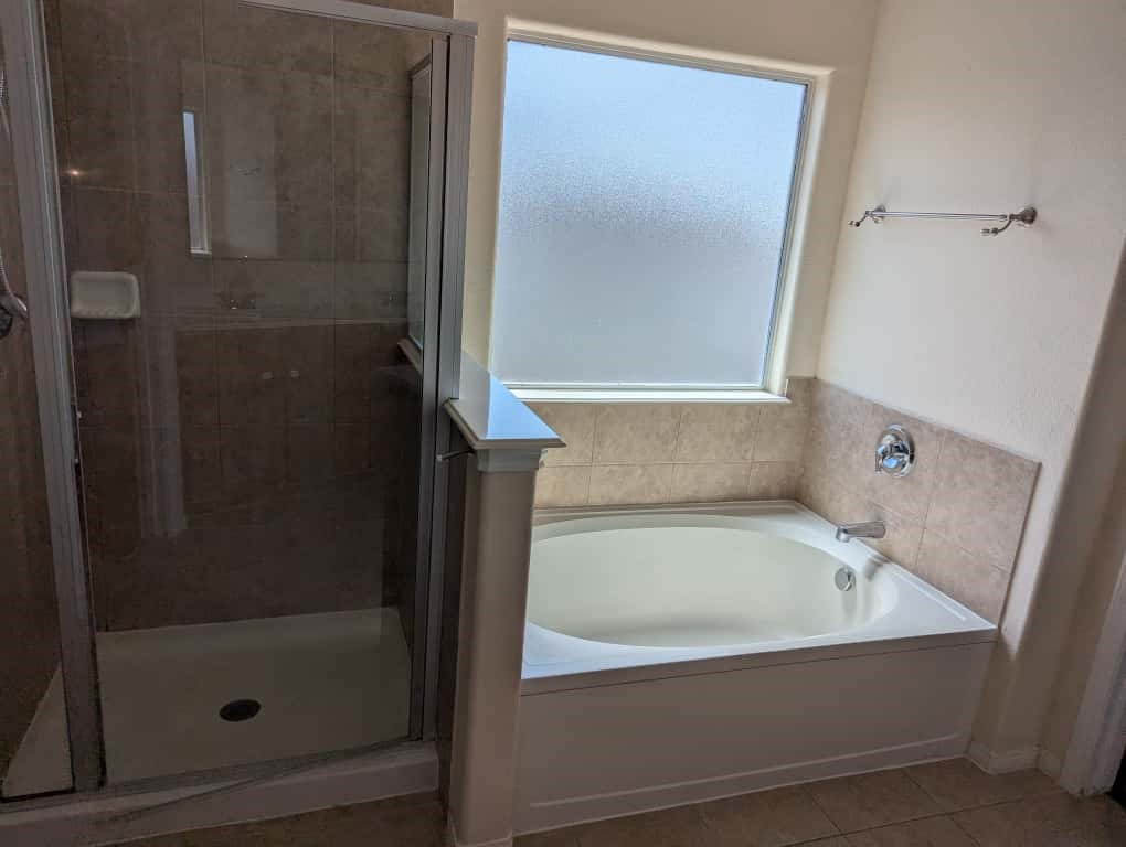 426 Dockside Terrace Katy, TX 77494 - Photo 25 of 36 Separate shower and tub