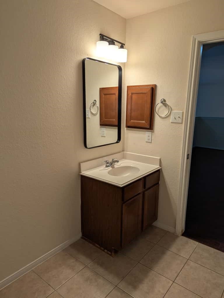 426 Dockside Terrace Katy, TX 77494 - Photo 28 of 36 Upstairs guest vanity