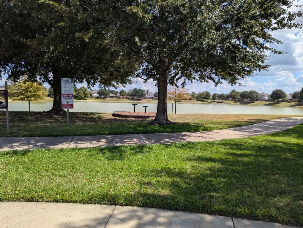426 Dockside Terrace Katy, TX 77494 - Photo 9 of 36 100 steps from the