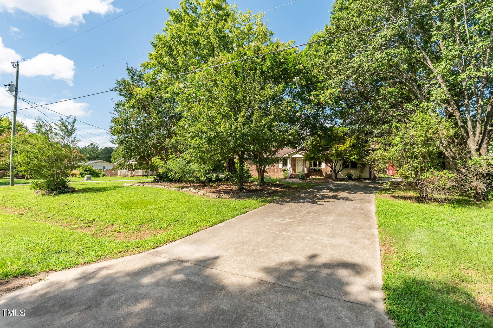 1006 Abbott Road Henderson, NC 27537 - Photo 4 of 51 Gallery Image 4