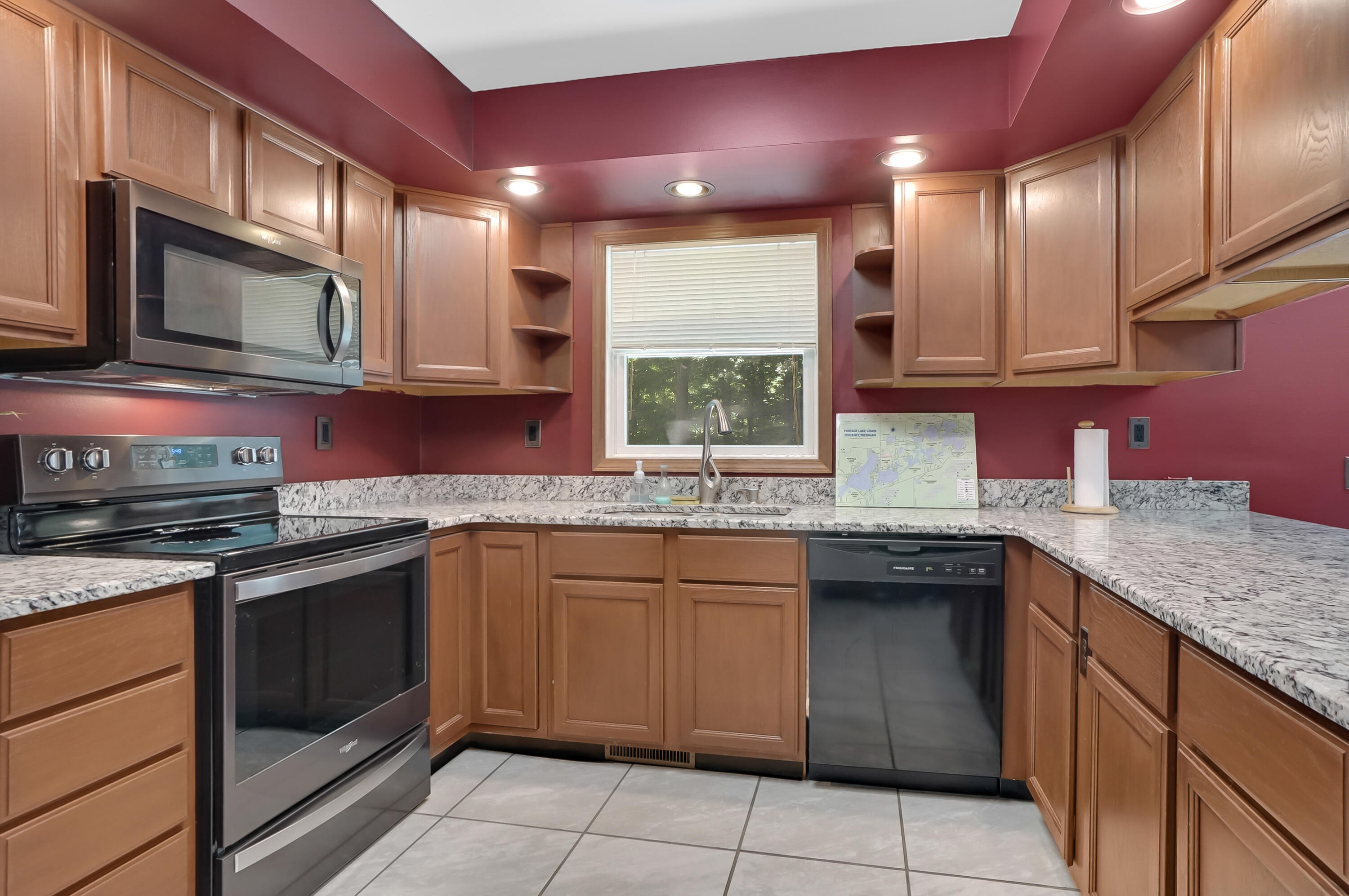 11176 Mcgregor Road Pinckney, MI 48169 - Photo 10 of 49 Kitchen