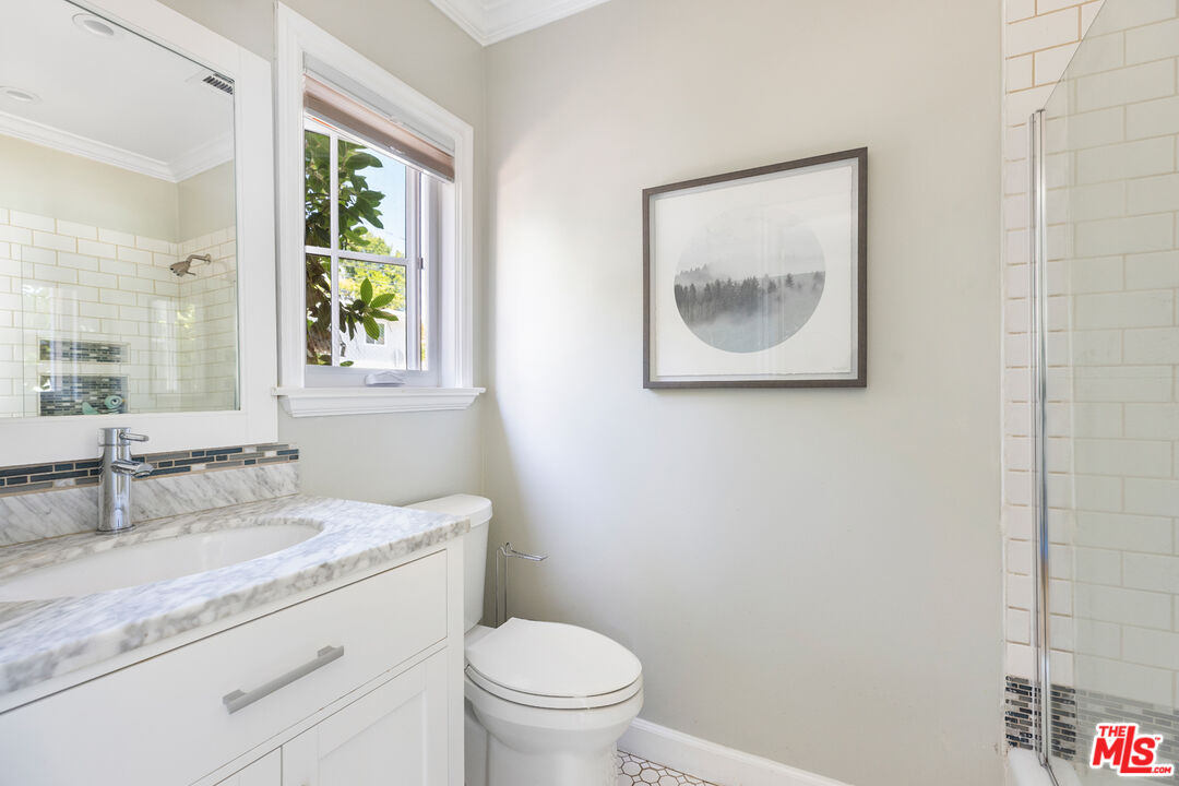 2244 Roscomare Road Los Angeles, CA 90077 - Photo 17 of 27 Gallery Image 17