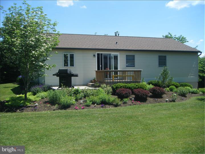 612 County Line Road Telford, PA 18969 - Photo 3 of 16 Exterior Back