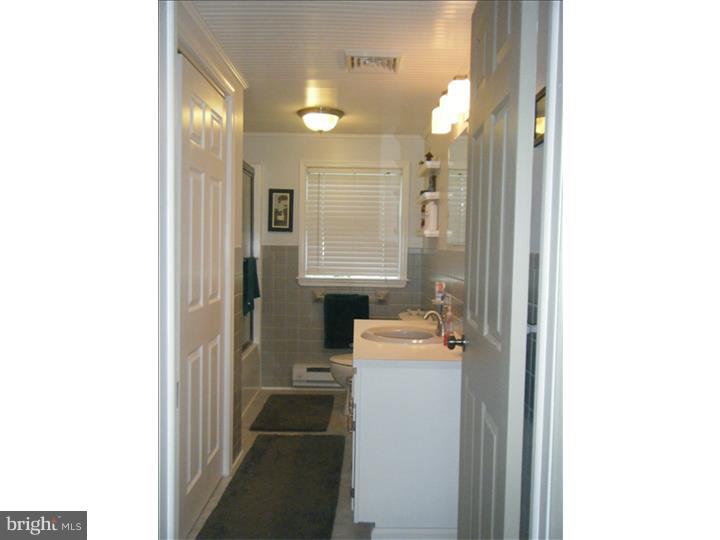612 County Line Road Telford, PA 18969 - Photo 10 of 16 Bathroom