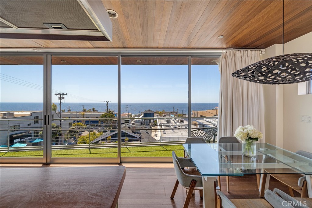 217 9th Street Manhattan Beach, CA 90266 - Photo 11 of 42