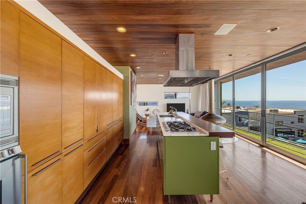 217 9th Street Manhattan Beach, CA 90266 - Photo 12 of 42