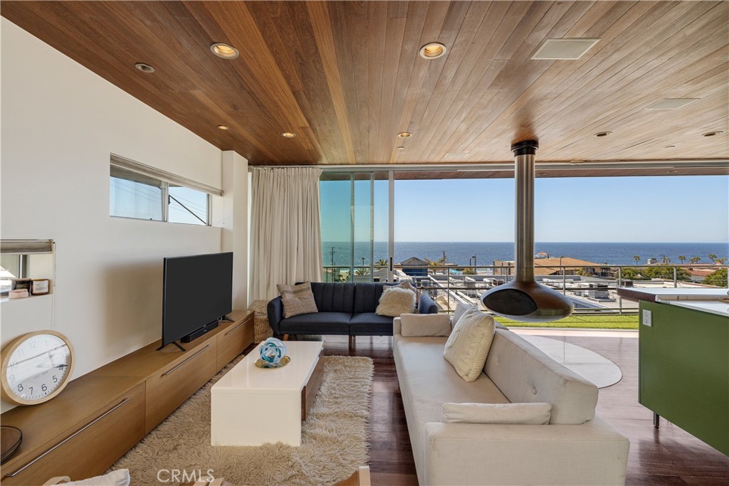 217 9th Street Manhattan Beach, CA 90266 - Photo 16 of 42