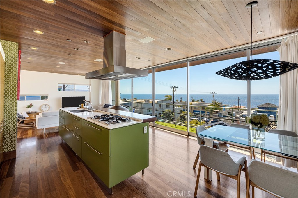 217 9th Street Manhattan Beach, CA 90266 - Photo 2 of 42