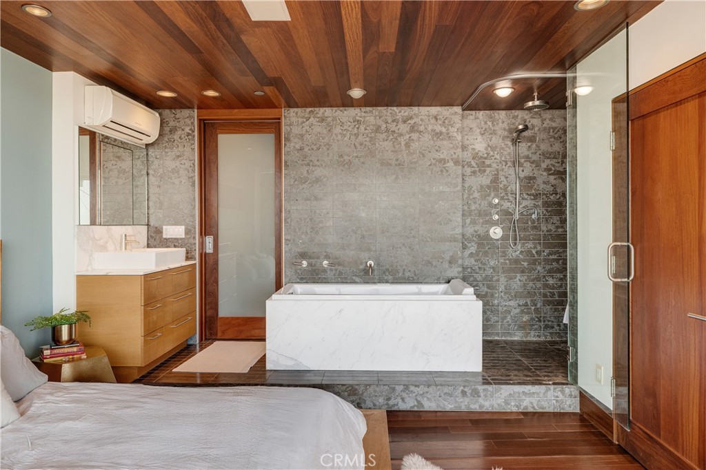 217 9th Street Manhattan Beach, CA 90266 - Photo 27 of 42