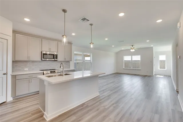 $319,990 | 413 Red Wolf Drive, Jarrell, TX 76537