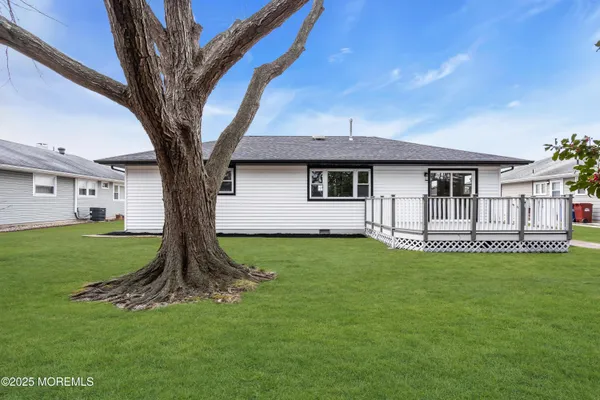 $429,000 | 8 Kinsale Street, Toms River, NJ 08757