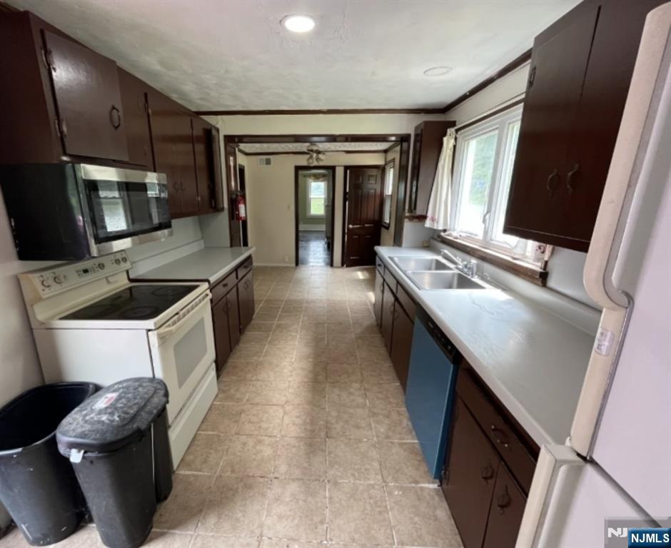 60 Vail Road Blairstown, NJ 07832 - Photo 2 of 27