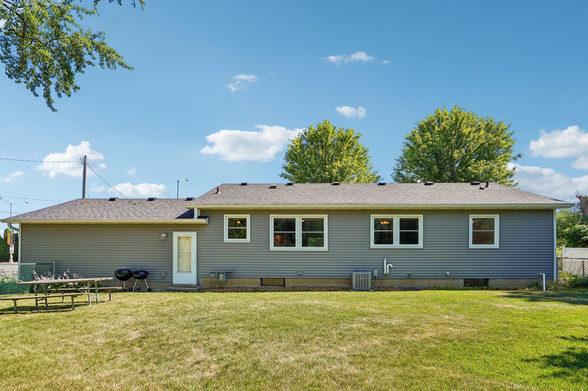 6741 Century Middleton, WI 53562 - Photo 4 of 22